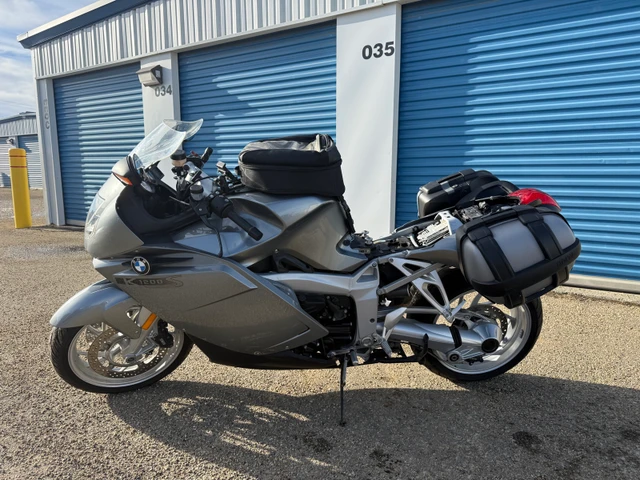 2005 BMW, 28 584 km, dovoz Kanada — foto 2 z 5