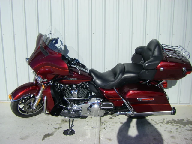 2017 Harley-Davidson, 35 657 km, dovoz Kanada — foto 4 z 5
