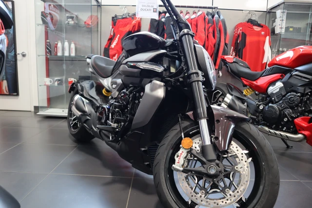 2026 Ducati, dovoz Kanada — foto 1