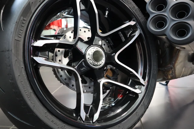 2026 Ducati, dovoz Kanada — foto 5 z 5
