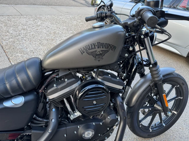 2018 Harley-Davidson, červená, 4 947 km, dovoz Kanada — foto 2 z 5