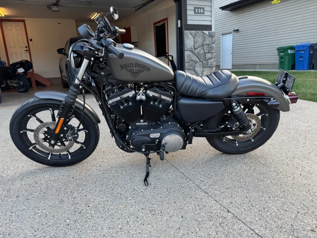 2018 Harley-Davidson, červená, 4 947 km, dovoz Kanada — foto 3 z 5
