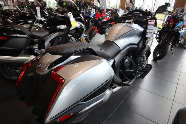 2026 BMW, dovoz Kanada — foto 3 z 5