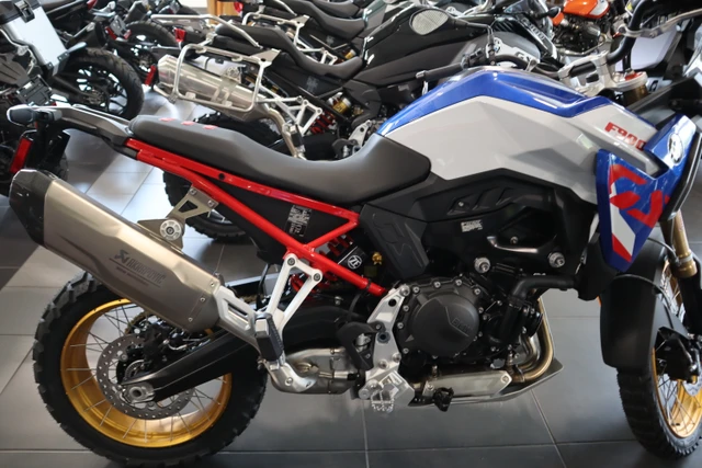 2026 BMW, dovoz Kanada — foto 2 z 5