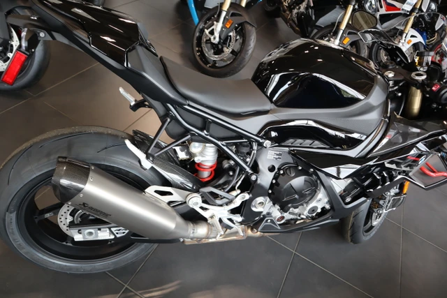 2026 BMW, dovoz Kanada — foto 2 z 5