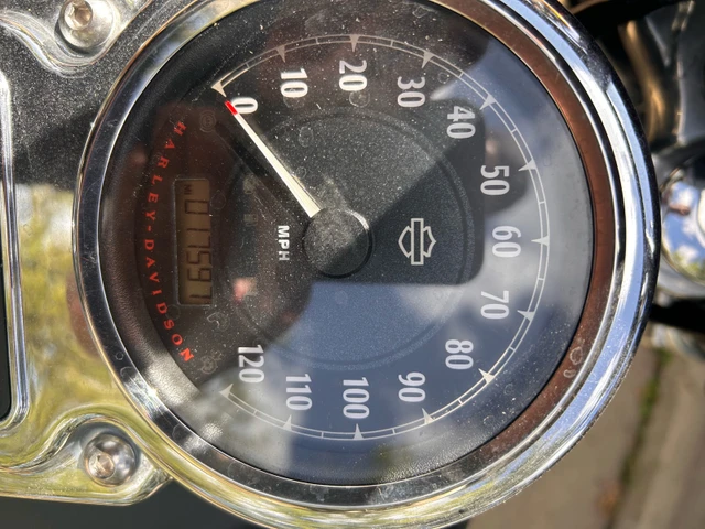 2013 Harley-Davidson, 28 319 km, dovoz Kanada — foto 4 z 5