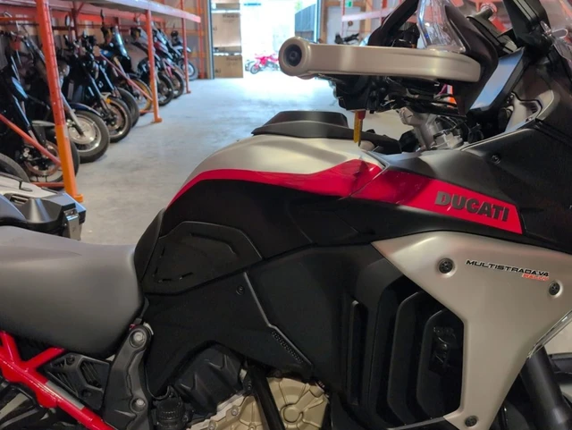 2024 Ducati, 7 924 km, dovoz Kanada — foto 4 z 5