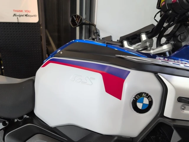 2026 BMW, 12 km, dovoz Kanada — foto 4 z 5