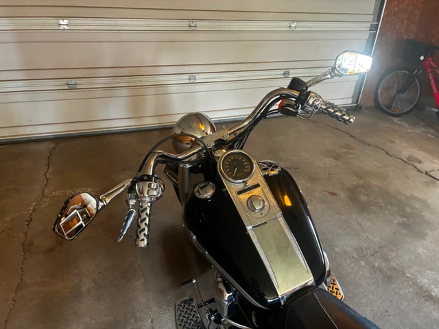 2001 Harley-Davidson, 51 000 km, dovoz Kanada — foto 5 z 5