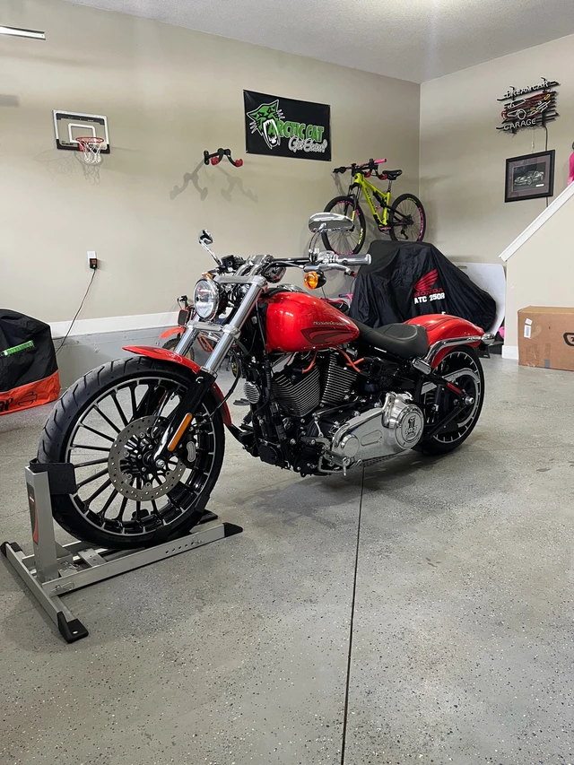 2017 Harley-Davidson, 5 000 km, dovoz Kanada — foto 4 z 5
