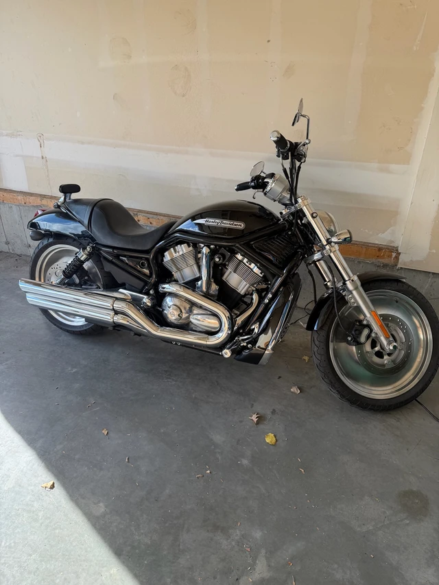 2004 Harley-Davidson, 10 500 km, dovoz Kanada — foto 2 z 5
