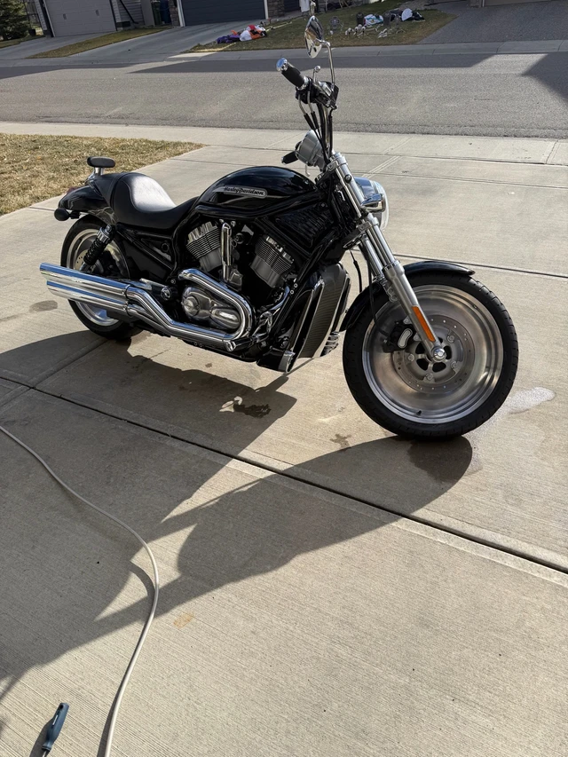 2004 Harley-Davidson, 10 500 km, dovoz Kanada — foto 3 z 5