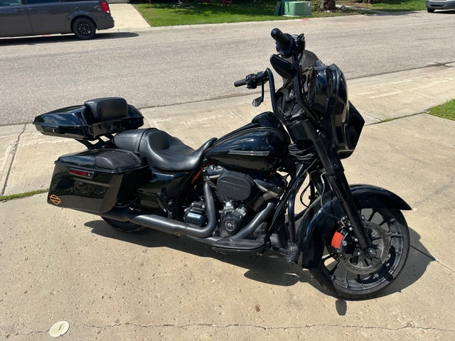 2018, 32 000 km, dovoz Kanada — foto 2 z 2