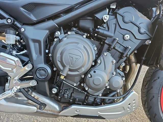 2026 Triumph, 12 km, dovoz Kanada — foto 3 z 5