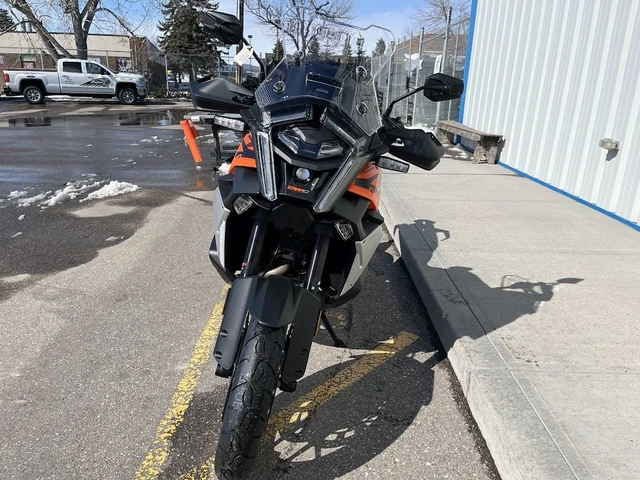 2027 KTM, dovoz Kanada — foto 3 z 5