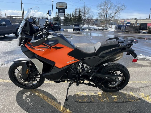 2027 KTM, dovoz Kanada — foto 5 z 5