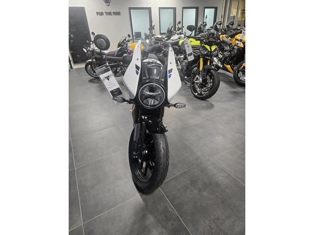 2026 Triumph, 1 km, dovoz Kanada — foto 4 z 5