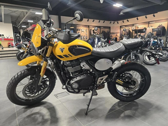 2026 Triumph, 1 km, dovoz Kanada — foto 3 z 5