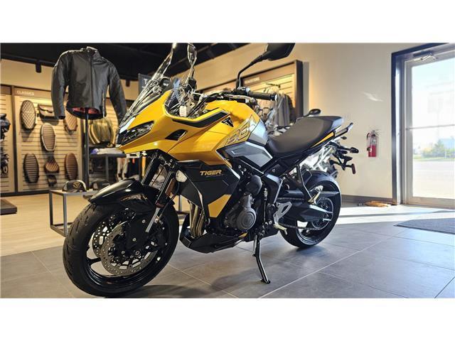 2026 Triumph, 5 km, dovoz Kanada — foto 2 z 5
