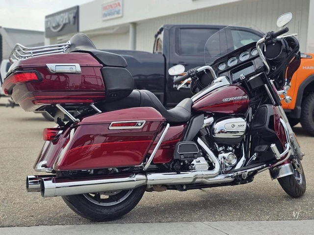 2017 Harley-Davidson, 66 642 km, dovoz Kanada — foto 3 z 5
