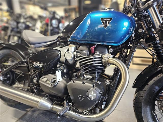 2026 Triumph, 2 km, dovoz Kanada — foto 2 z 5