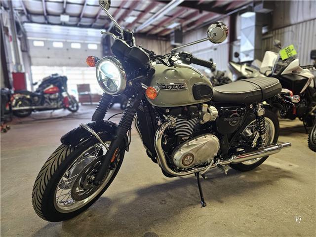 2026 Triumph, 2 km, dovoz Kanada — foto 4 z 5