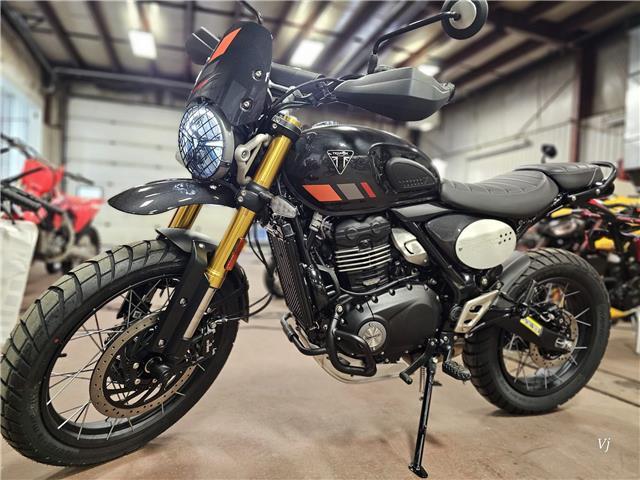 2026 Triumph, 7 km, dovoz Kanada — foto 4 z 5