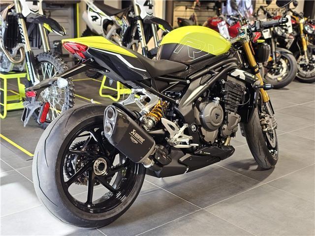 2026 Triumph, 1 km, dovoz Kanada — foto 2 z 5