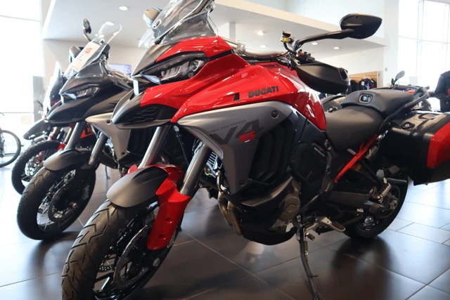 2026 Ducati, dovoz Kanada — foto 5 z 5