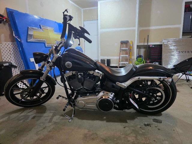 2013 Harley-Davidson, 26 888 km, dovoz Kanada — foto 4 z 5