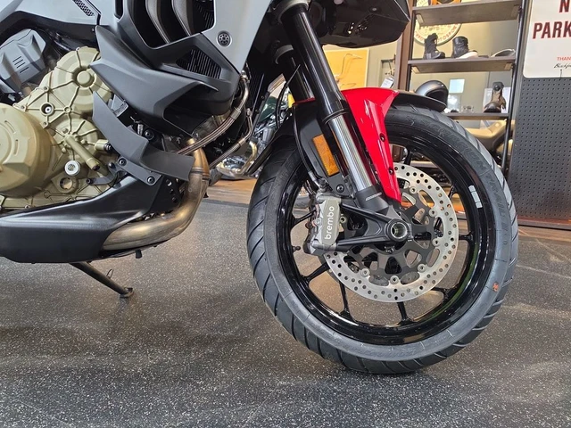2026 Ducati, 12 km, dovoz Kanada — foto 5 z 5