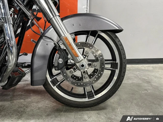 2015 Harley-Davidson, 78 646 km, dovoz Kanada — foto 5 z 5
