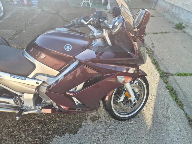 2007 Yamaha, 90 000 km, dovoz Kanada — foto 5 z 5