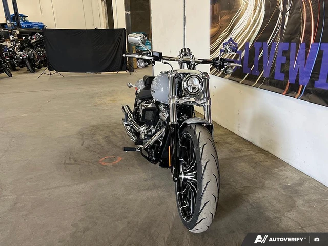 2025 Harley-Davidson, 10 km, dovoz Kanada — foto 2 z 5