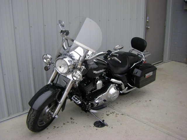 2005 Harley-Davidson, 44 672 km, dovoz Kanada — foto 5 z 5