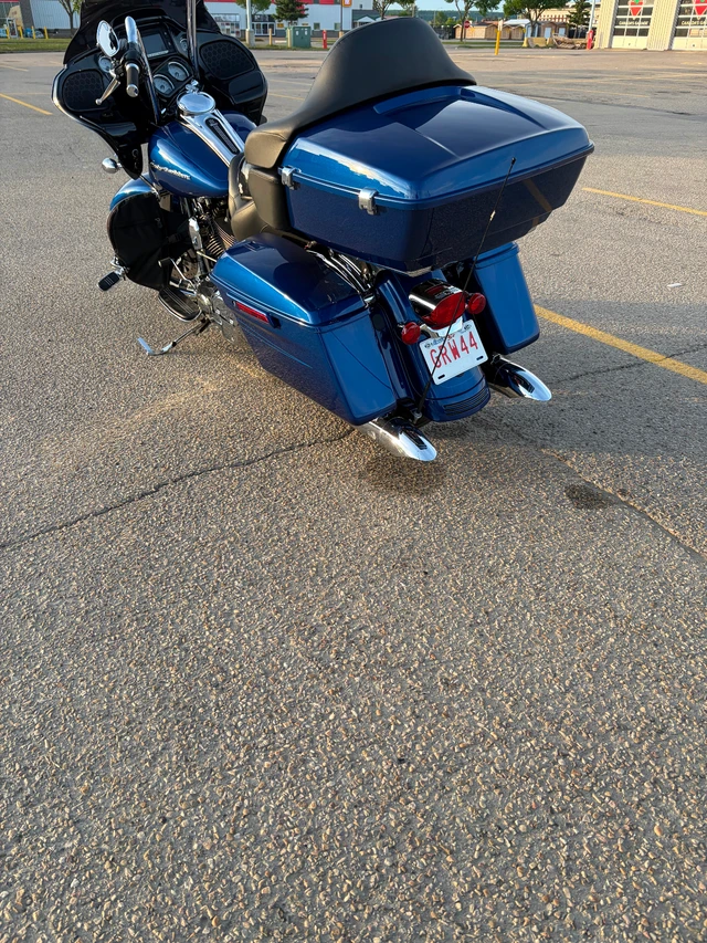 2015 Harley-Davidson, 50 000 km, dovoz Kanada — foto 4 z 5