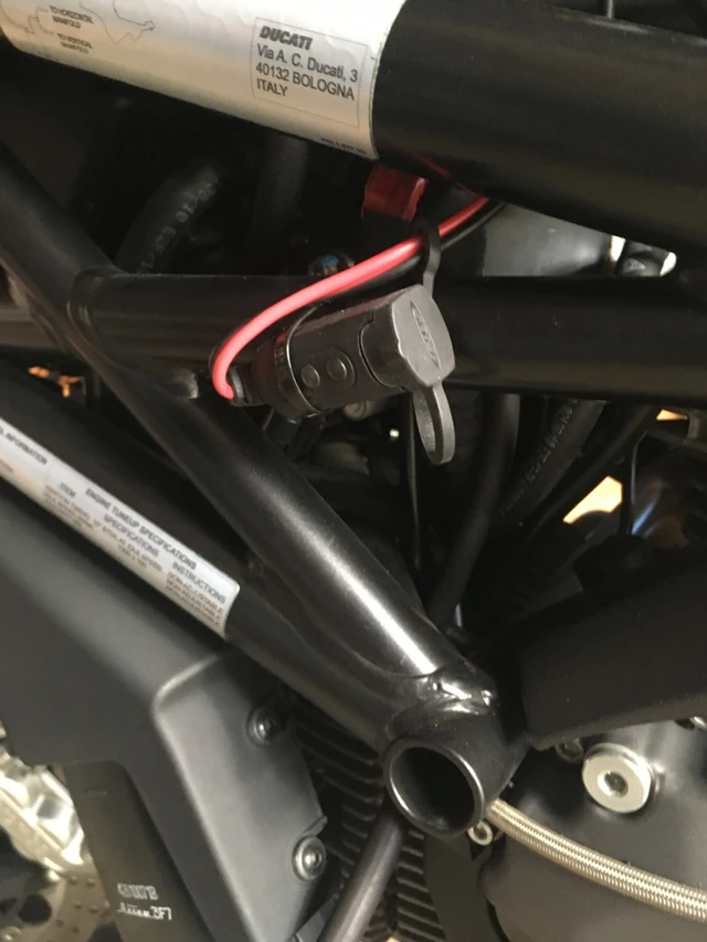 2014 Ducati, 6 930 km, dovoz Kanada — foto 5 z 5