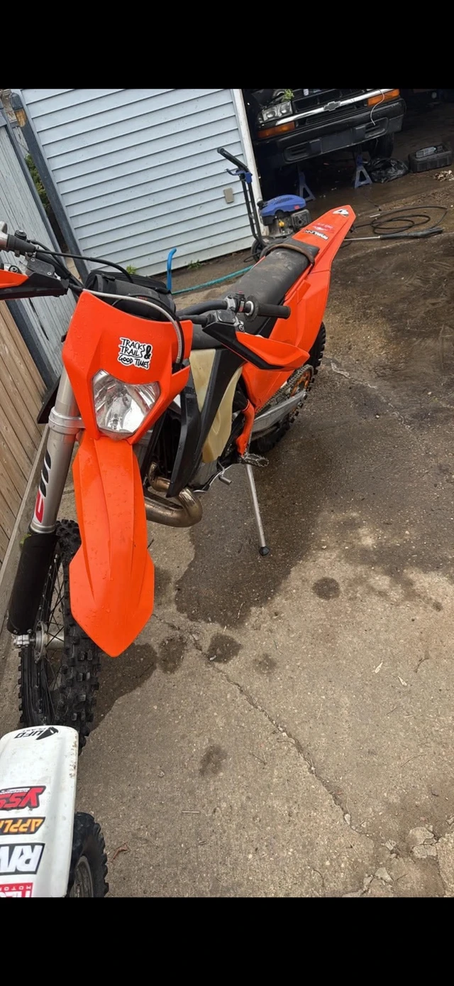 2017 KTM, dovoz Kanada — foto 5 z 5