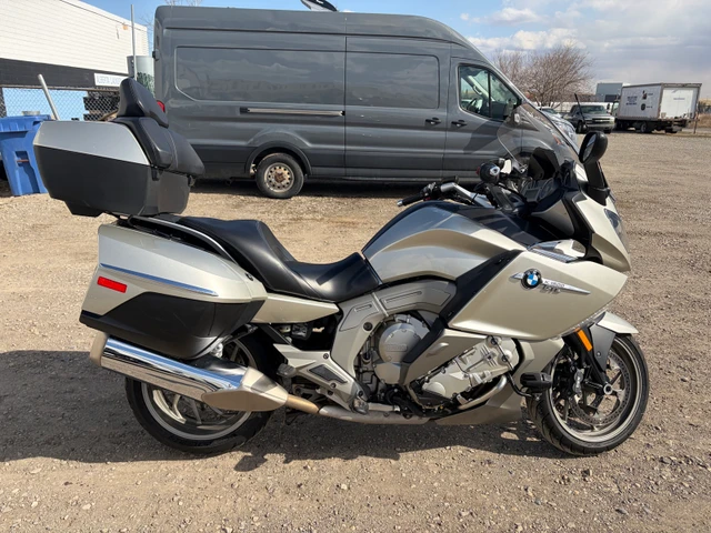 2012 BMW, 59 000 km, dovoz Kanada — foto 2 z 5
