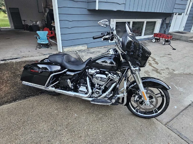 2019 Harley-Davidson, 48 000 km, dovoz Kanada — foto 2 z 5