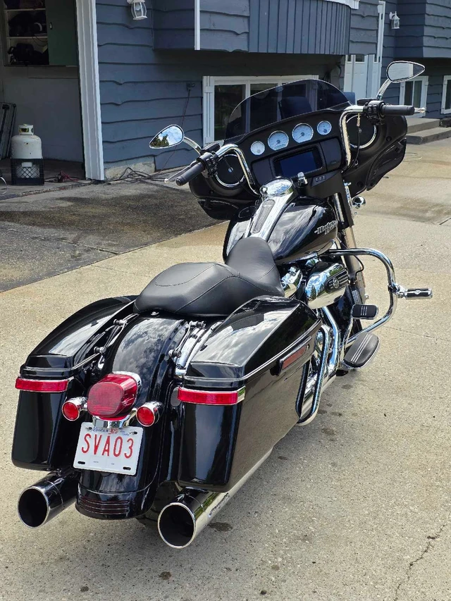 2019 Harley-Davidson, 48 000 km, dovoz Kanada — foto 3 z 5