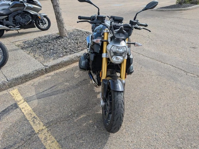 2016 BMW, šedá, 55 094 km, dovoz Kanada — foto 2 z 5