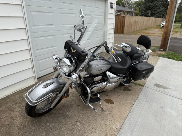 2006 Suzuki, 32 870 km, dovoz Kanada — foto 2 z 5