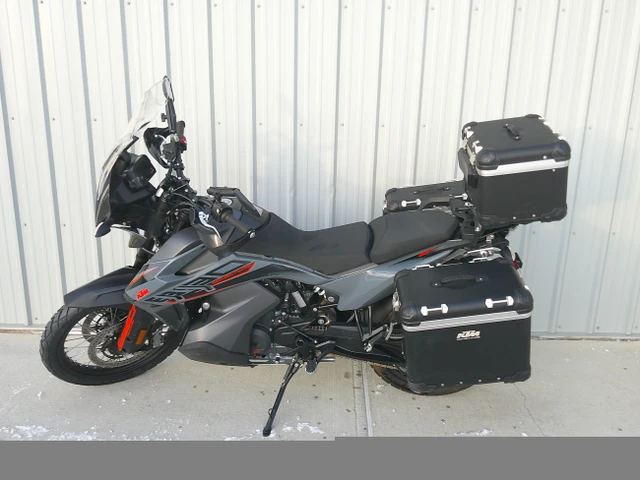 2021 KTM, 3 778 km, dovoz Kanada — foto 4 z 5