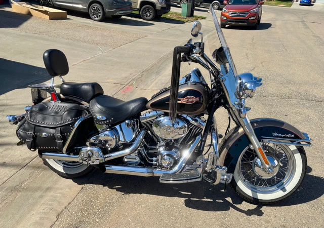 2005 Harley-Davidson, 78 000 km, dovoz Kanada — foto 2 z 5