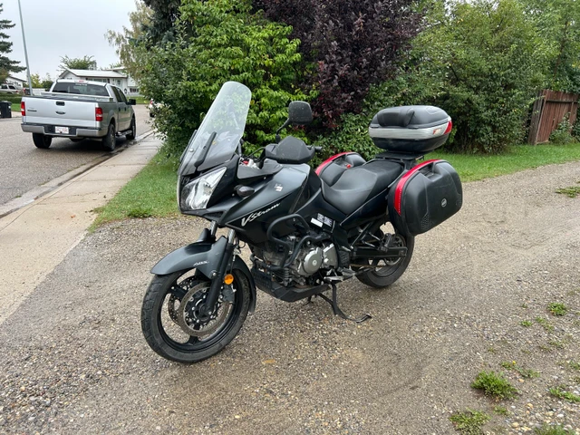 2008 Suzuki, 56 000 km, dovoz Kanada — foto 3 z 5