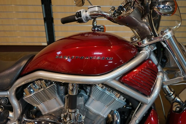 2004 Harley-Davidson, 12 891 km, dovoz Kanada — foto 2 z 5