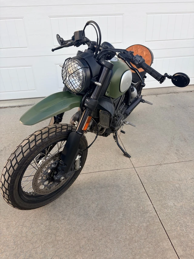 2015 Ducati, 13 871 km, dovoz Kanada — foto 3 z 5