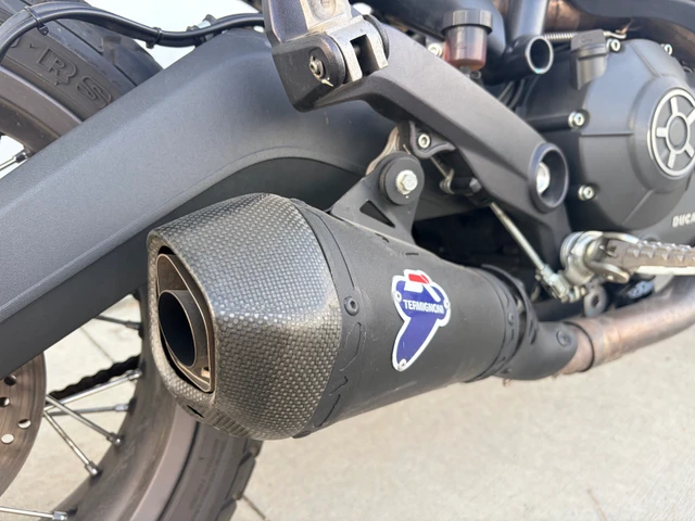 2015 Ducati, 13 871 km, dovoz Kanada — foto 5 z 5