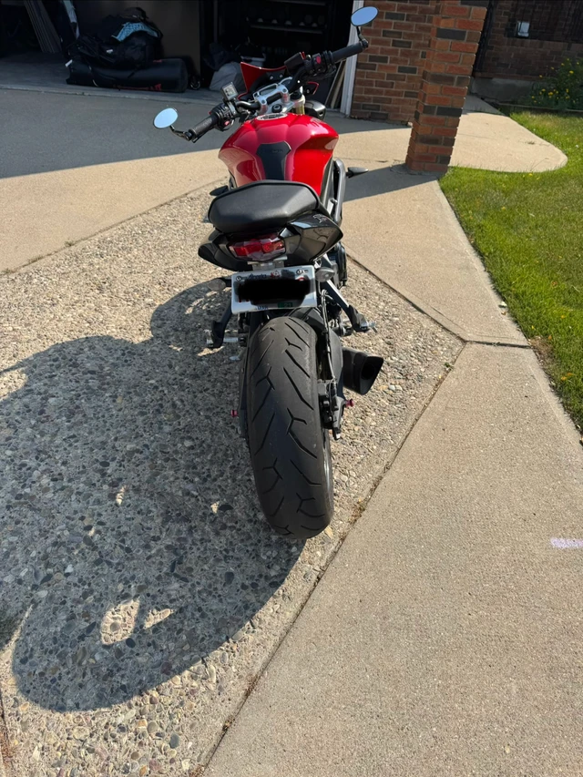 2015 Triumph, 23 000 km, dovoz Kanada — foto 3 z 5